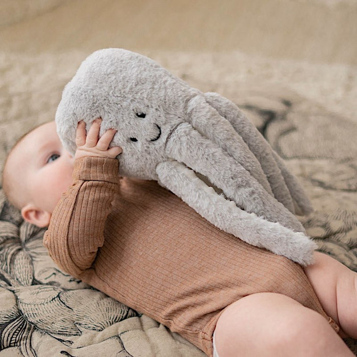 Bruits blancs : des sons pour endormir un bébé ça existe ?